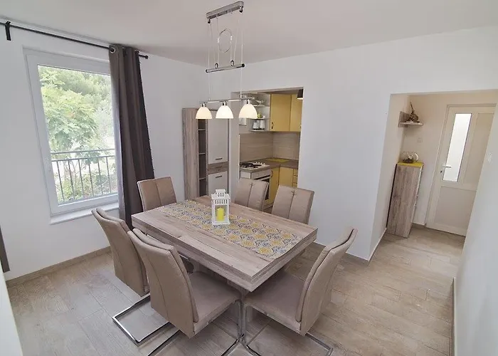 아파트 Obratov 티스노