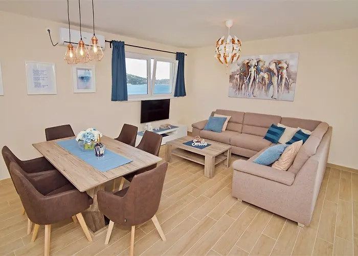 아파트 Obratov 티스노